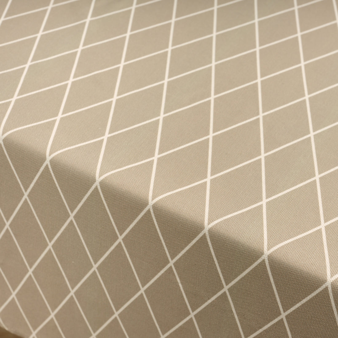 Stain-resistant tablecloth 0120-295