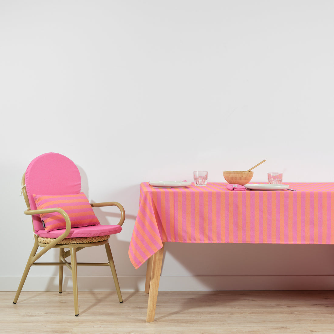 Maglia Stripe Fuchsia and Orange jacquard fabric tablecloth