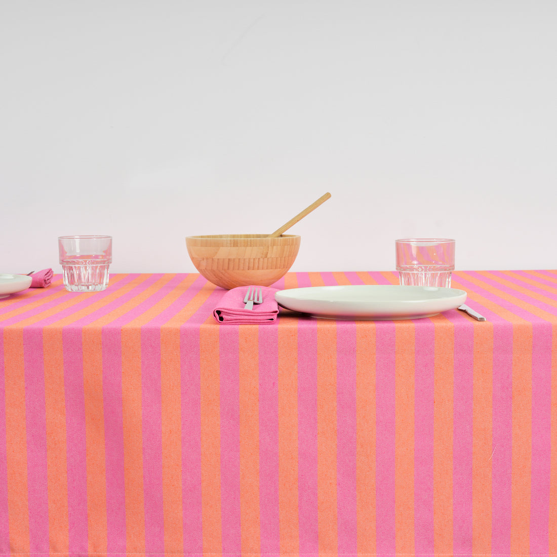 Maglia Stripe Fuchsia and Orange jacquard fabric tablecloth