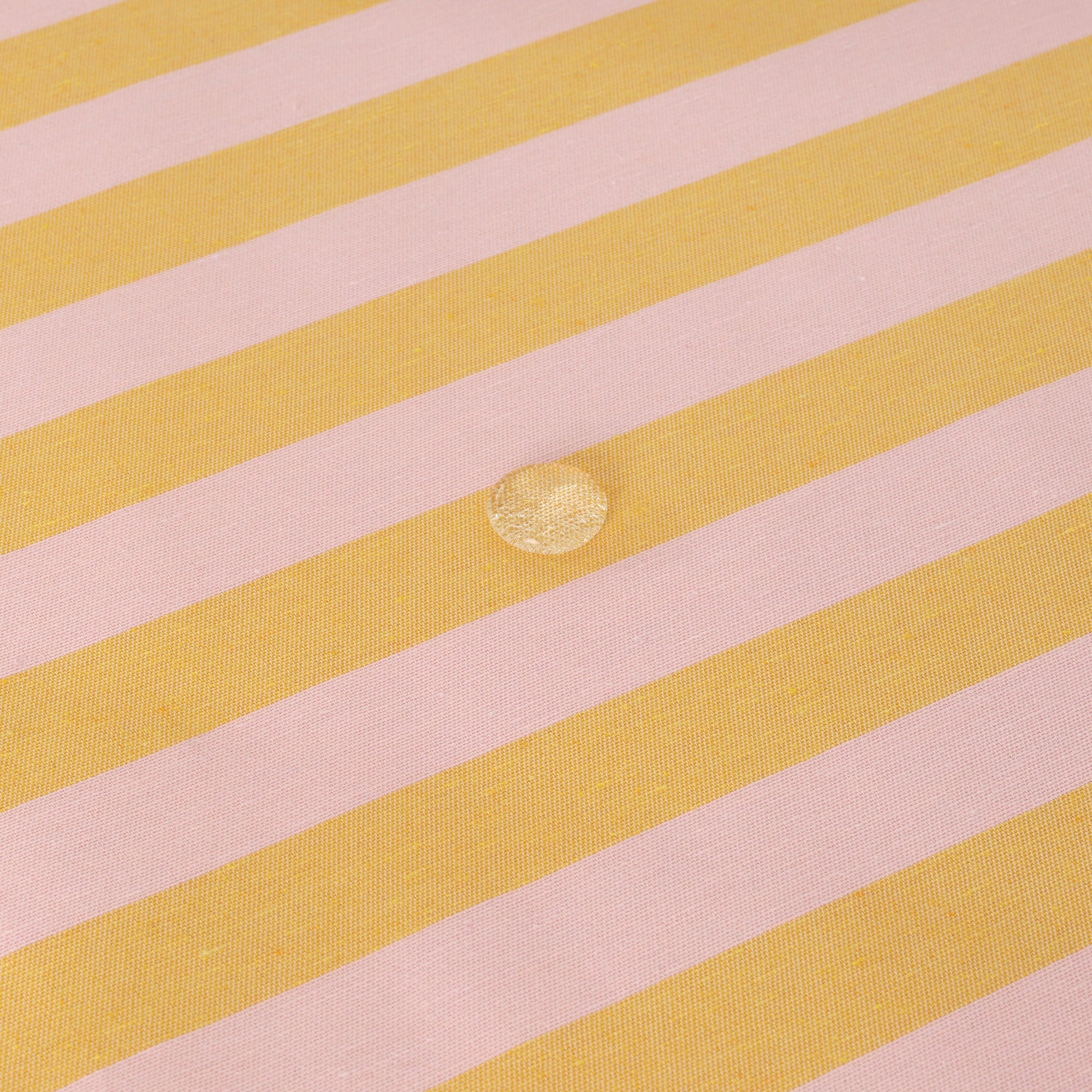 Mantel de tela jacquard Maglia Raya Rosa y Yema