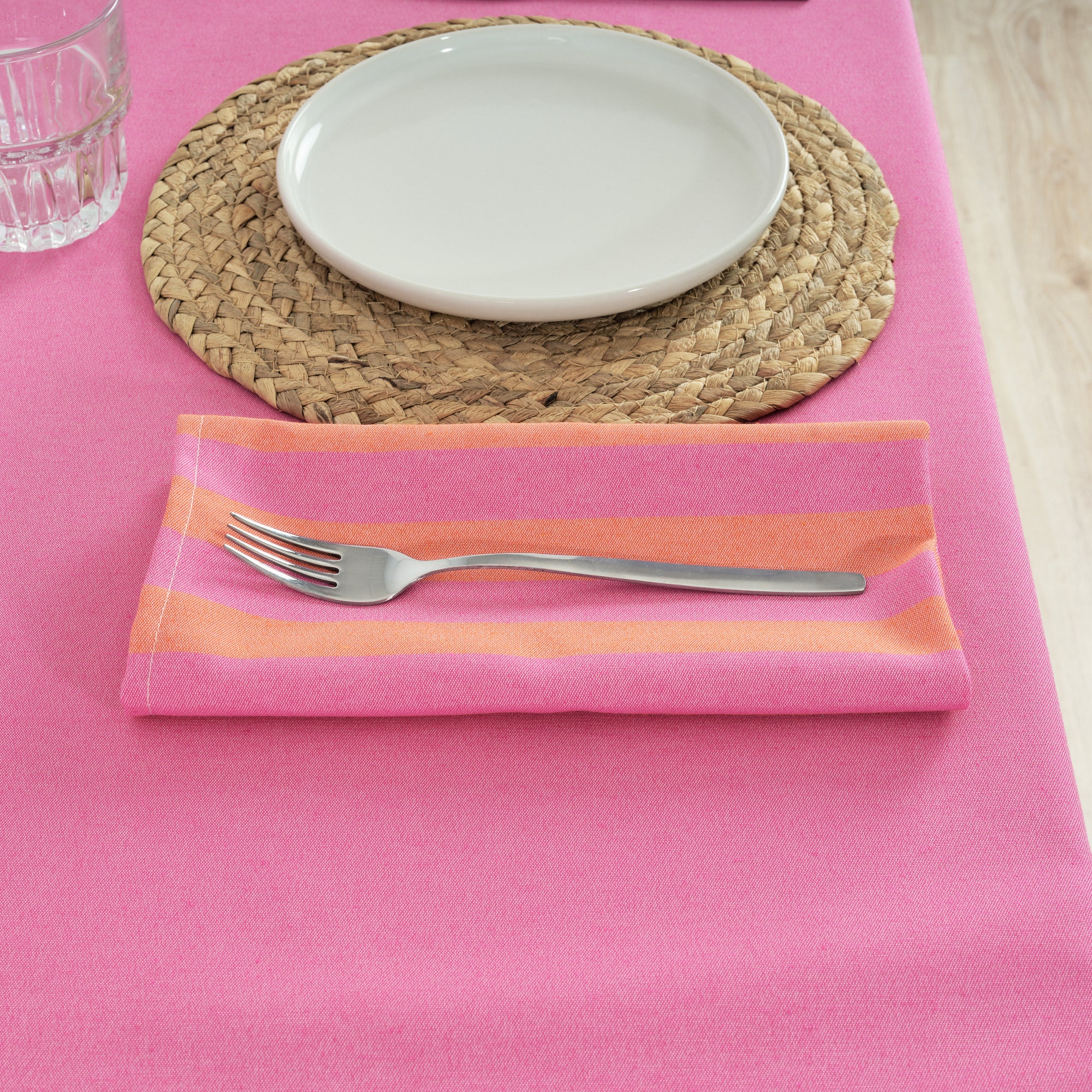 Pack 2 unidades servilletas Maglia Raya Fucsia y Naranja 45x45 cm