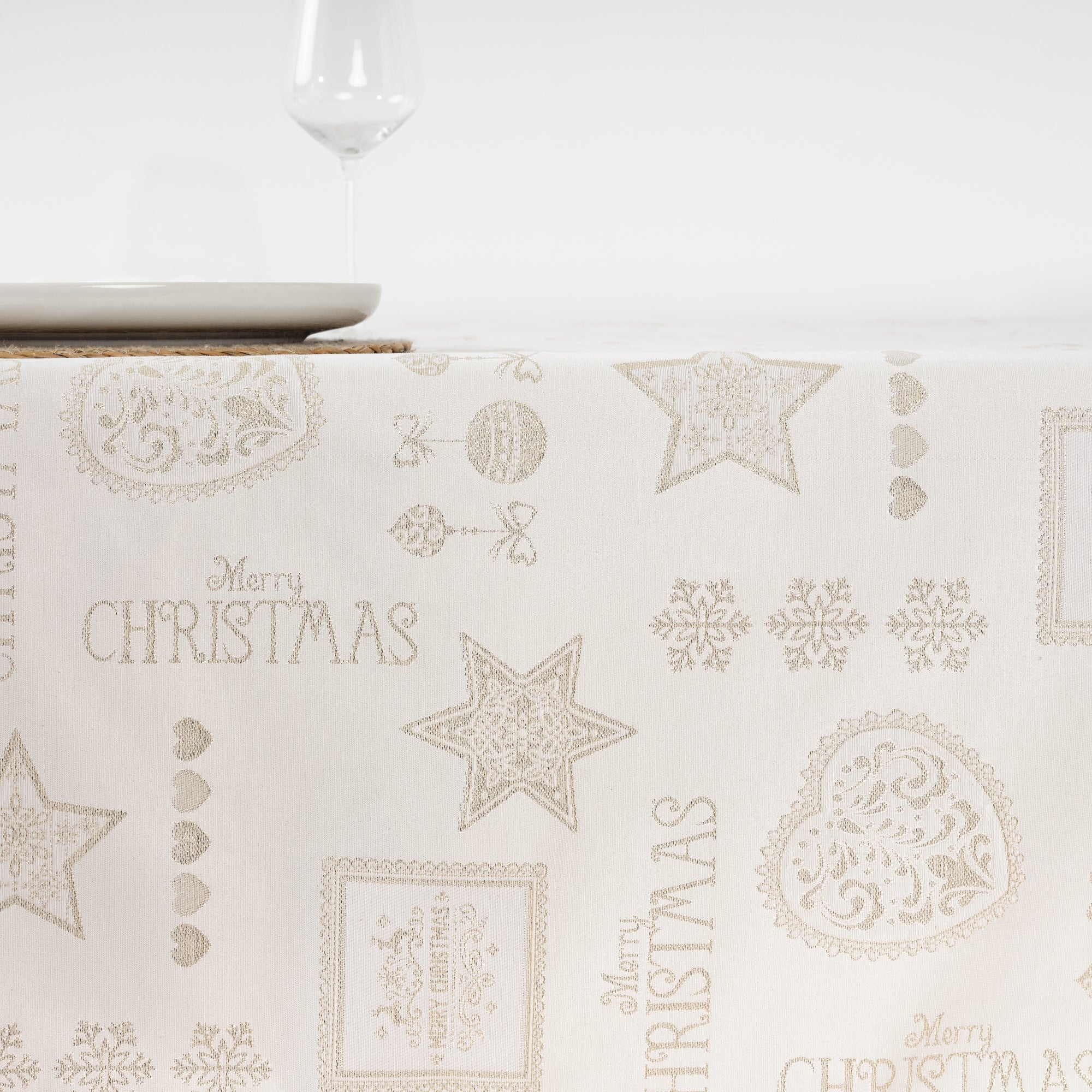 Mantel de tela jacquard hilo dorado PSC4732A