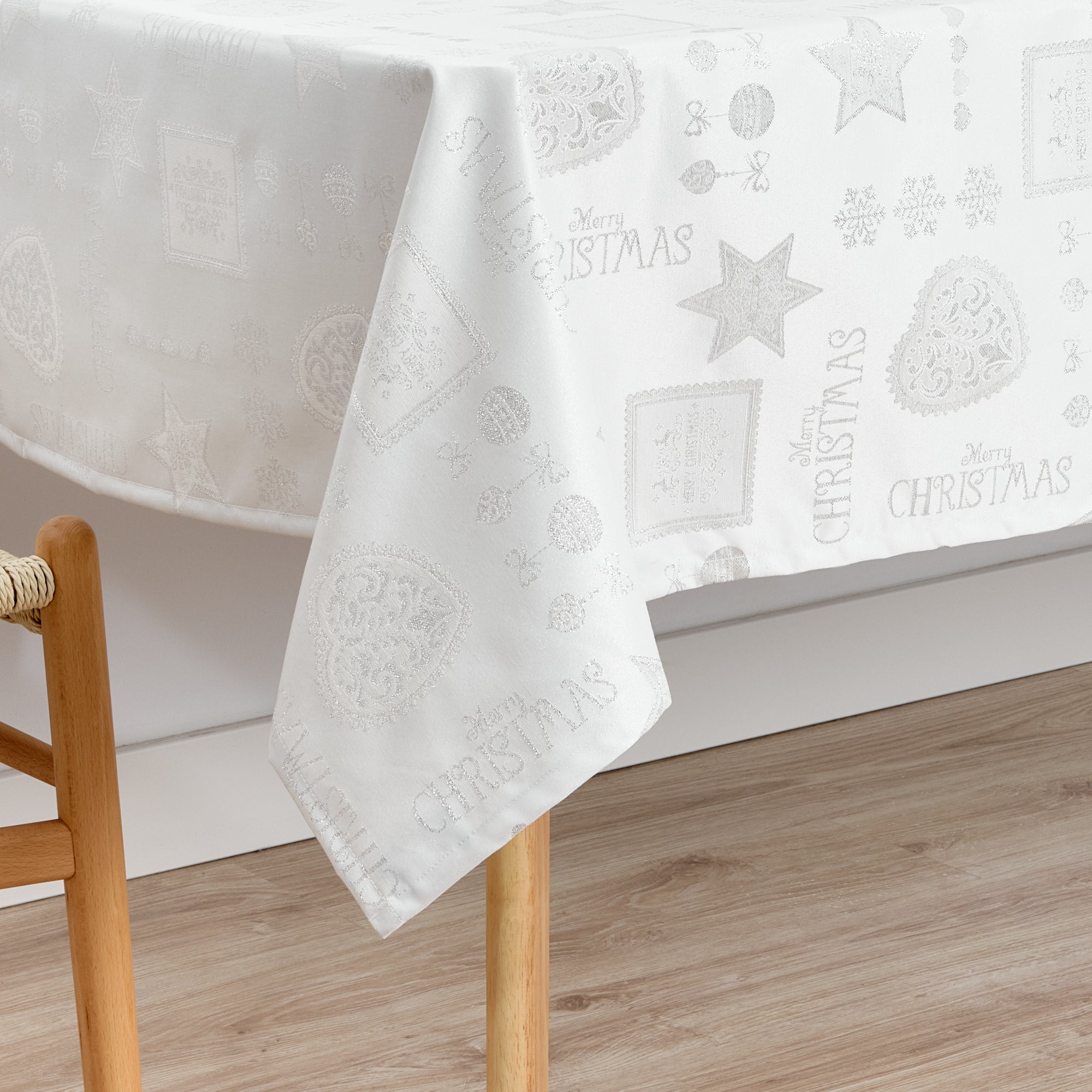 Mantel de tela jacquard hilo plateado PSC4732A