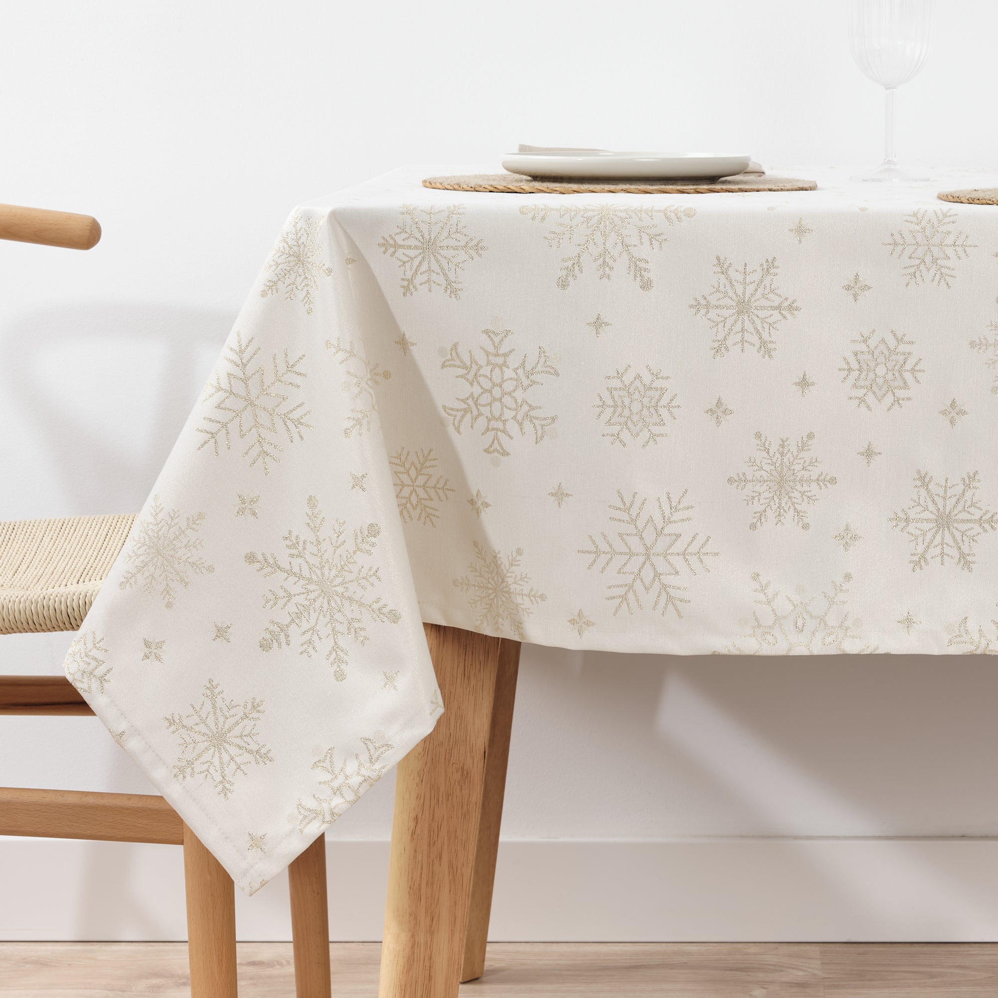 Mantel de tela jacquard hilo dorado PSC4821