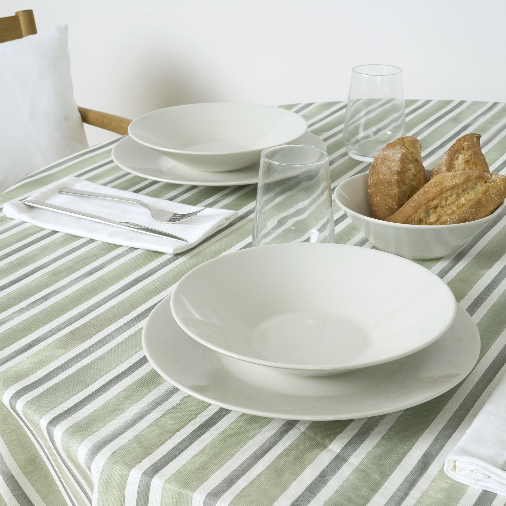 Mantel redondo resinado antimanchas Kan 125 2 Desert Sage Coord. 100