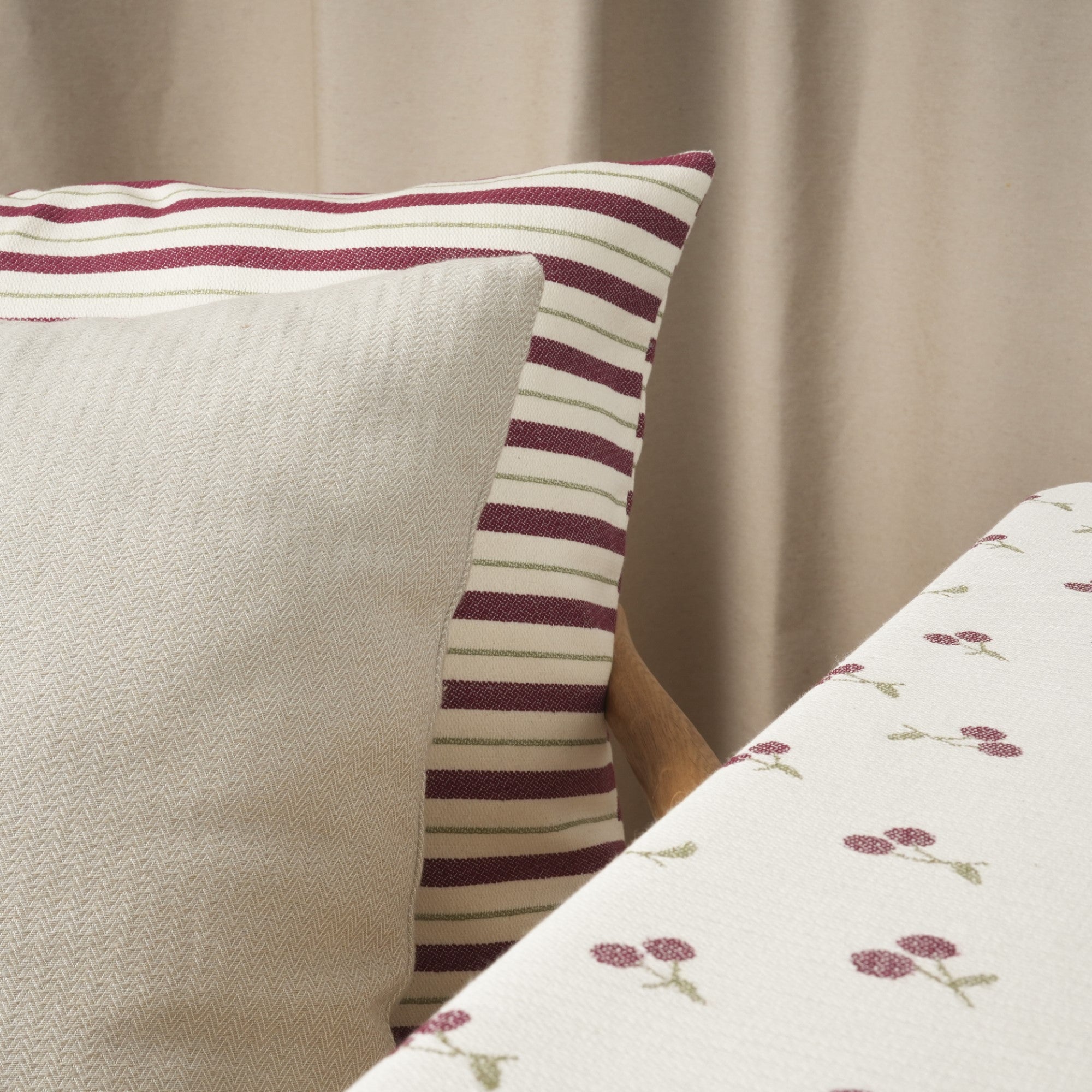Mantel jacquard antimanchas Cerezas Grandes
