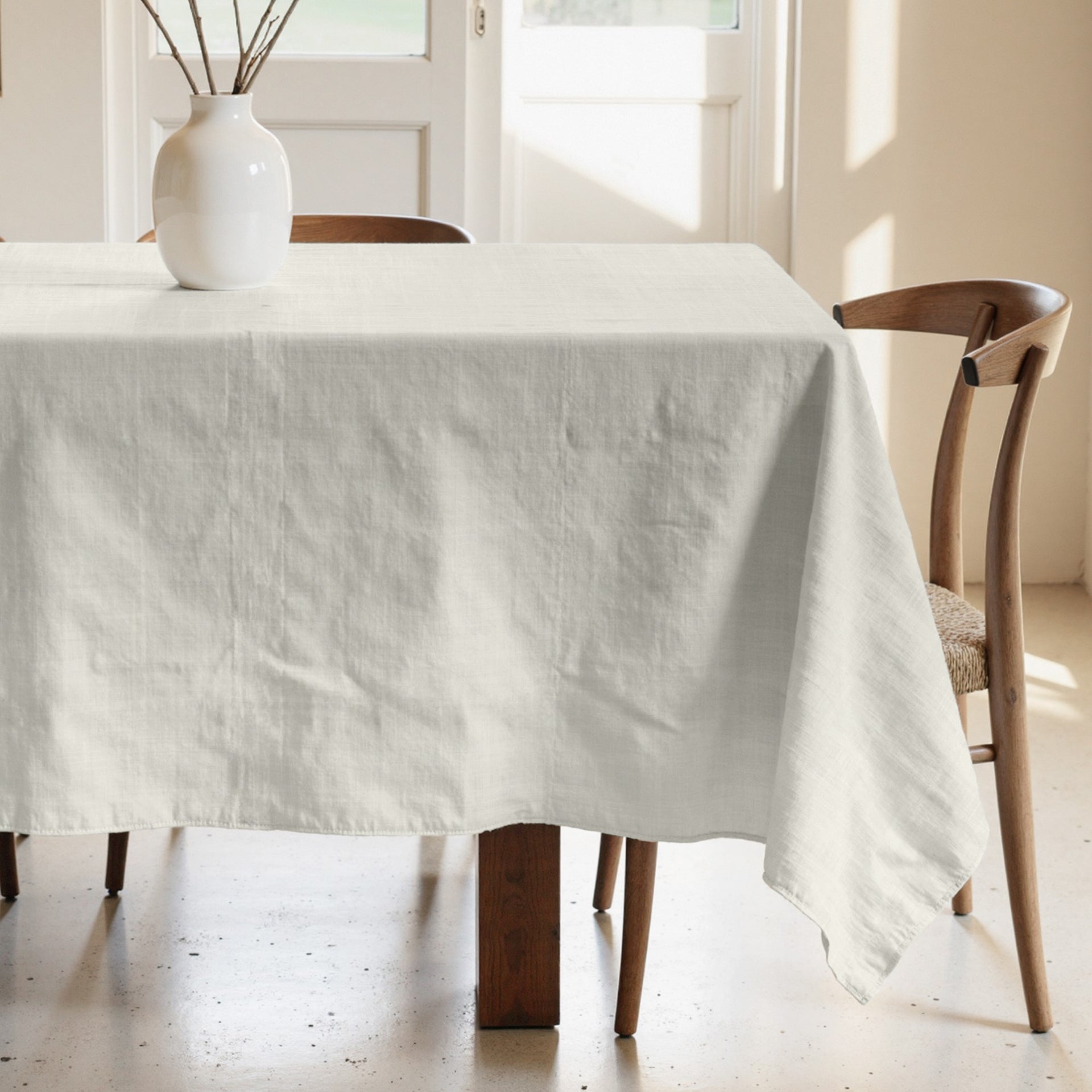 Nappe brodée plus 12 serviettes - Linge de maison Nappe brodée plus 12 serviettes - Linge de maison