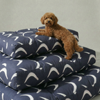Cama para mascota gruesa y acolchada con acabado antimanchas Calella Azul