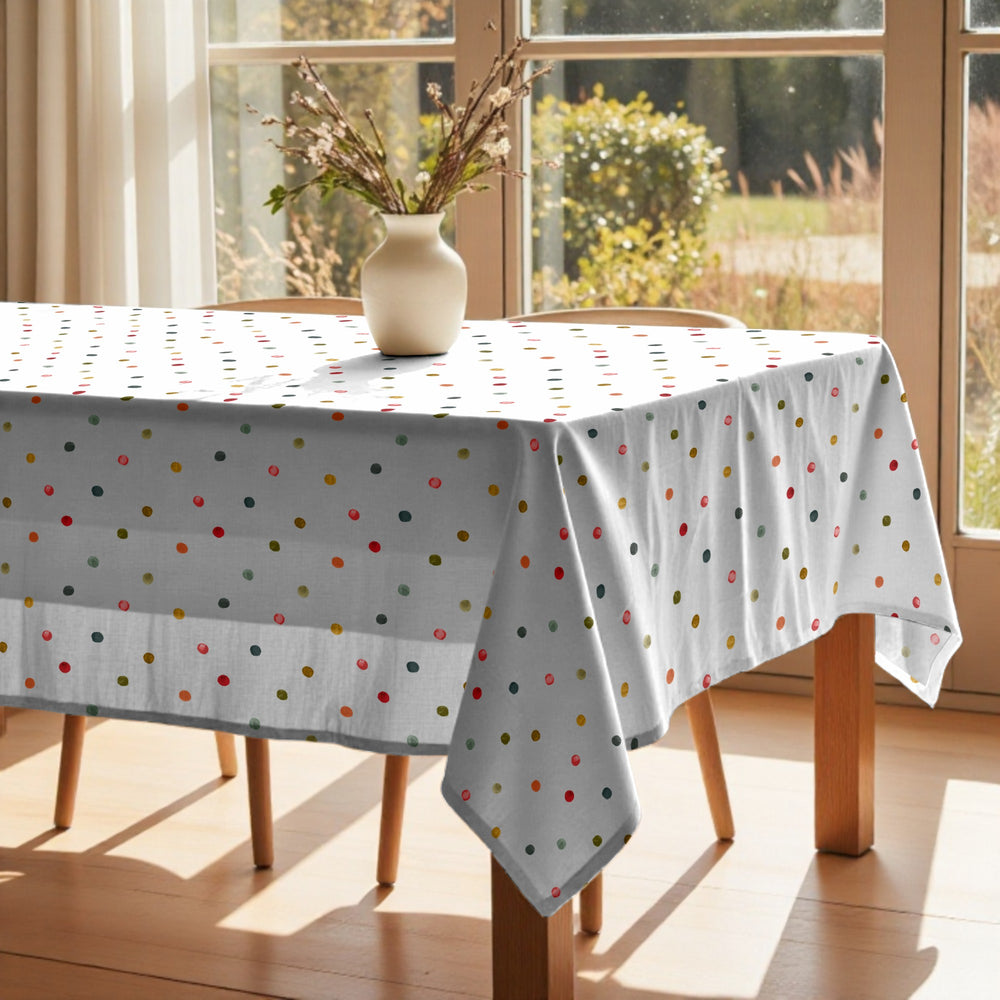 Boo Motas stain-resistant tablecloth