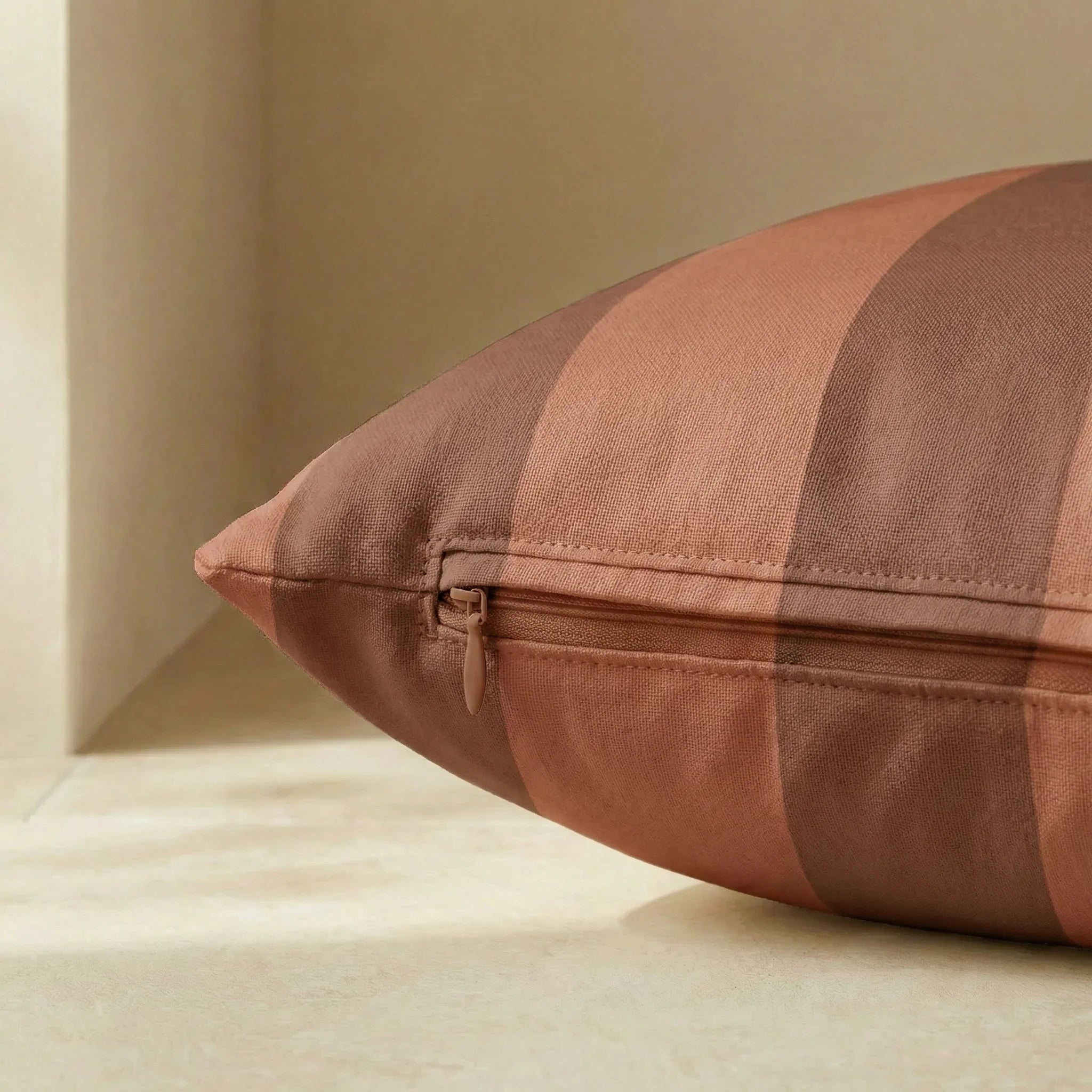 Cama para mascotas desenfundable antimanchas Romani Teja