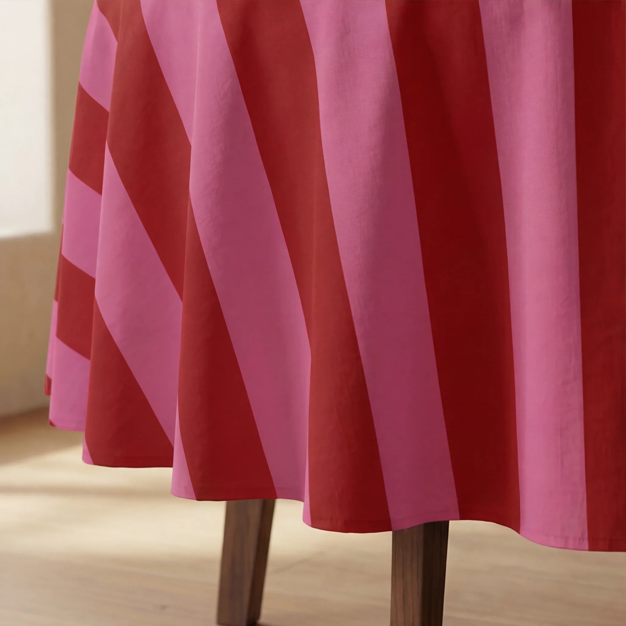 Mantel redondo antimanchas Summer Stripes
