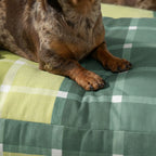 Cama para mascota gruesa y acolchada con acabado antimanchas Sutton Esmeralda